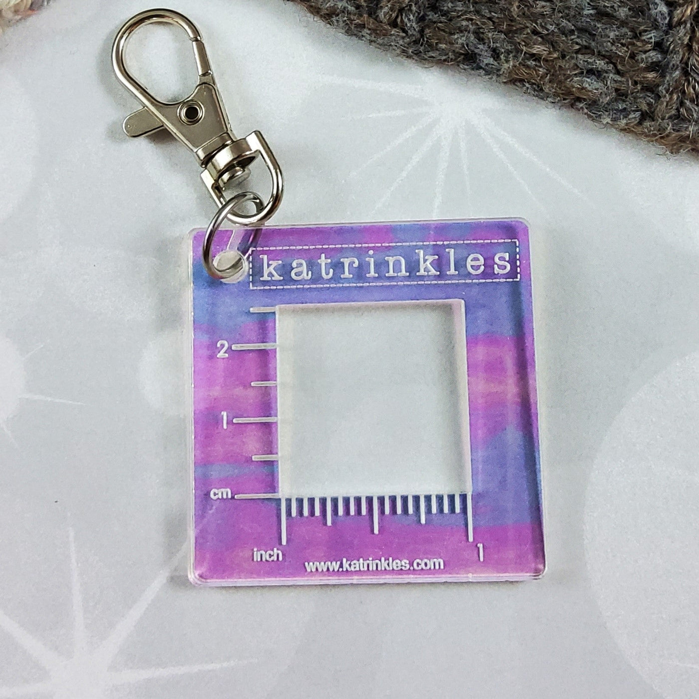 Katrinkles - Holiday Collection 2023 Iridescent Acrylic Gauge Swatch Ruler Fob Clip