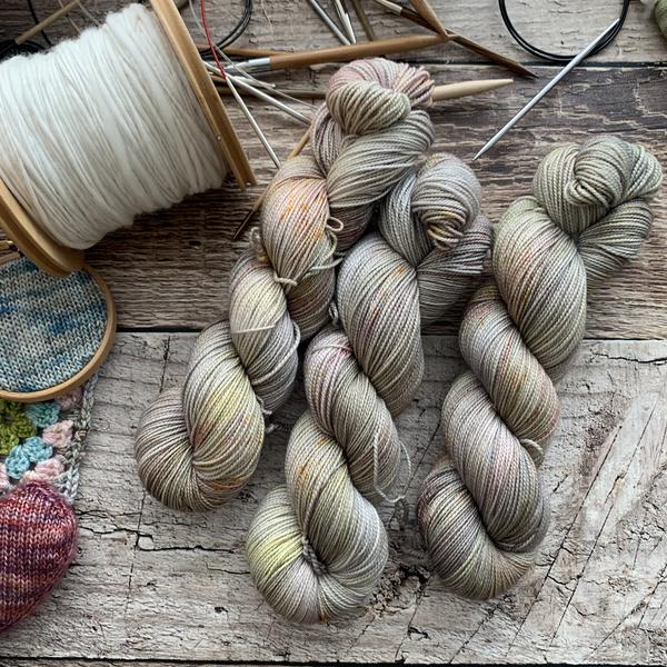 ontheround Nimble Sock