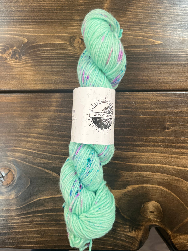 Junkyarn 100% Superwash Merino  Wool DK Yarn
