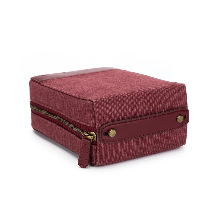 Della Q Maker’s Circular Needle Case